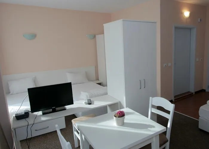 Sunny Beauty Palace Хотел